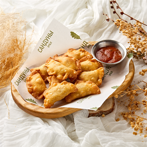 Посекунчики с картофелем и жареным луком с домашней аджикой 1007968